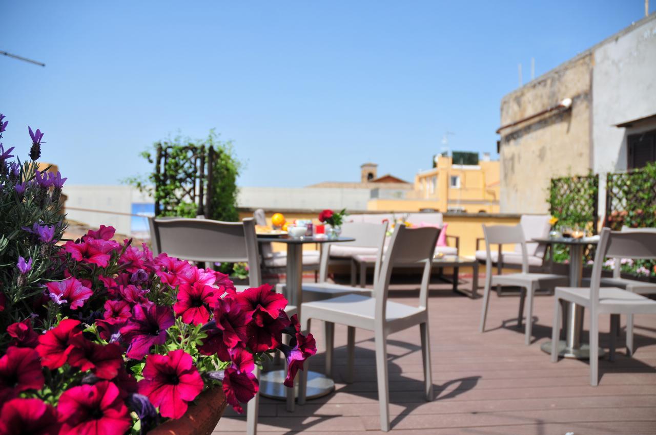 Отель Piccola Navona Roof Garden Рим Экстерьер фото
